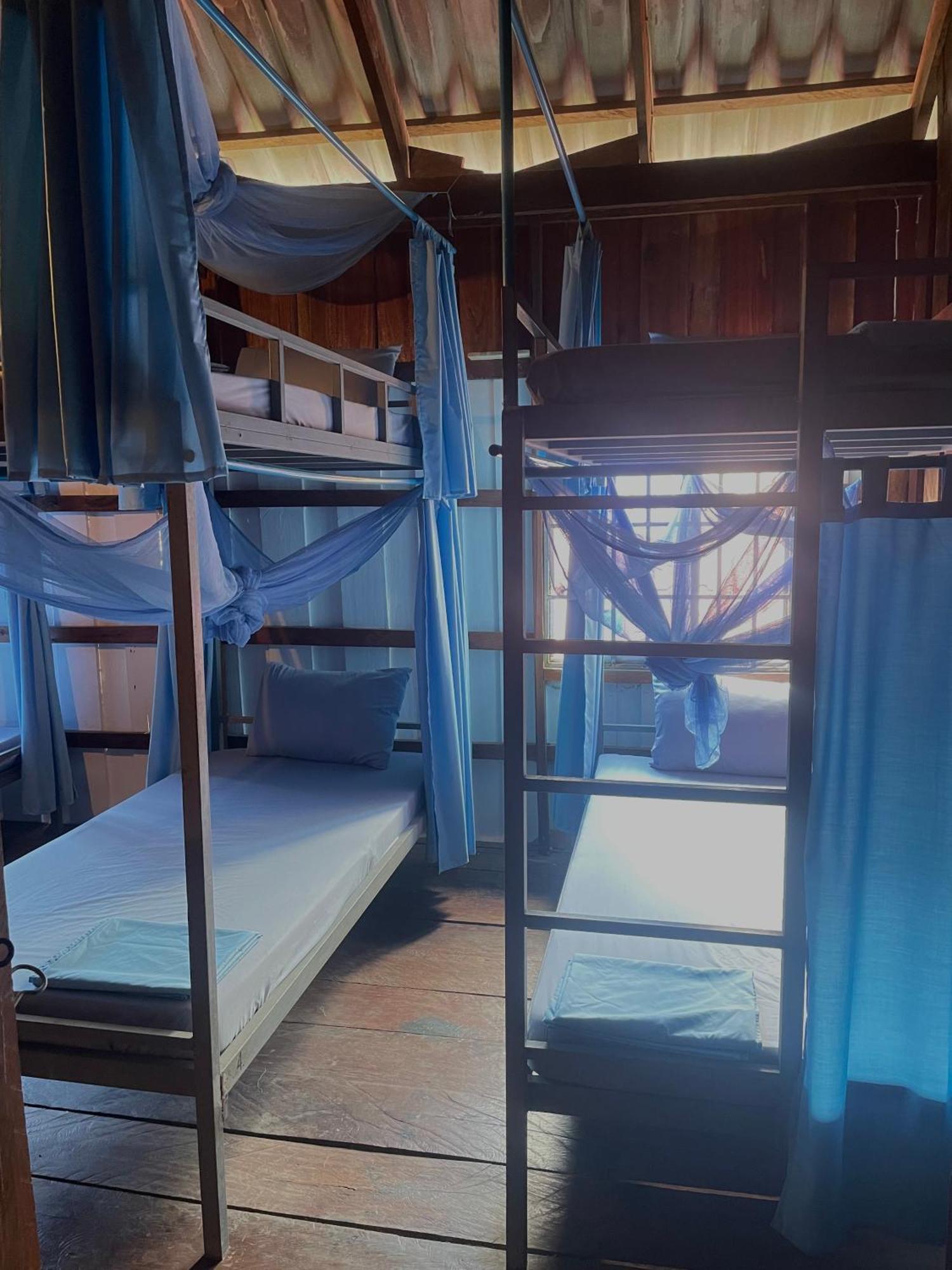 The Hornbill Hostel Ронгсанлем Экстерьер фото